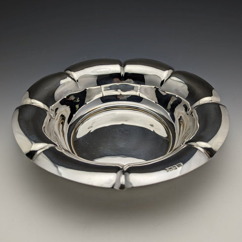 1901 British Antique Sterling Silver Flower Bowl 319g Diameter 23cm Henry Atkins